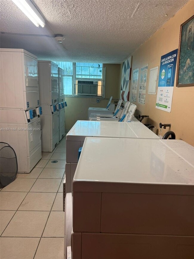 Building Photo - 16465 NE 22nd Ave