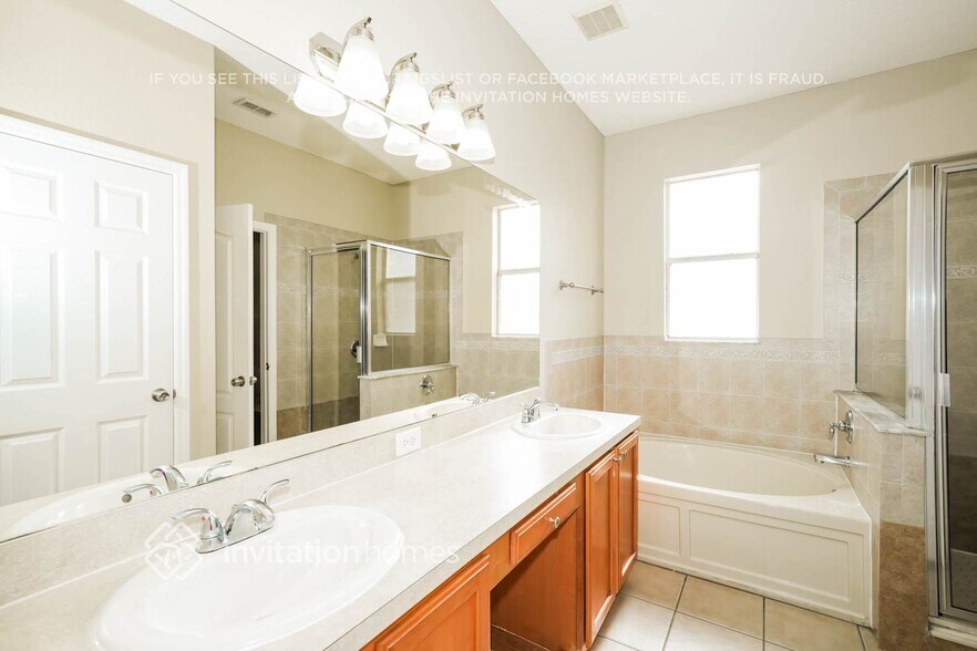Building Photo - 13507 Old Florida Cir