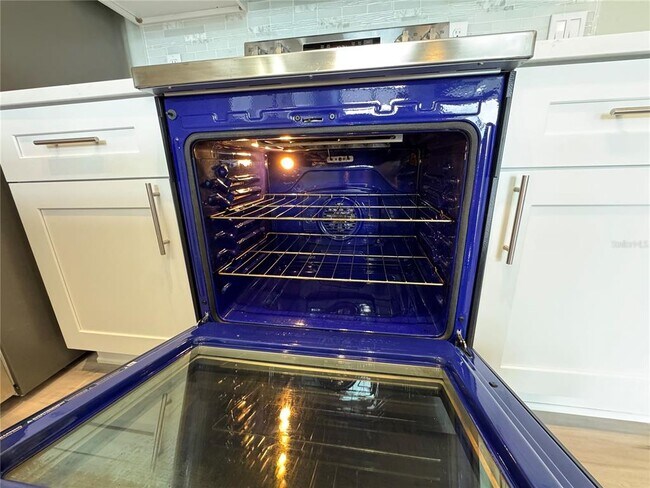 Building Photo - 2569 Grassy Point Dr