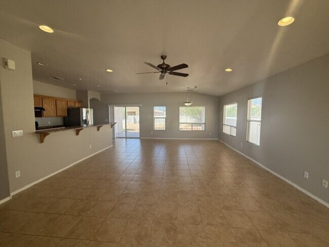 Building Photo - 2 bedroom 2 bath home in Amante at Verde Santa Fe - contact Property Pros