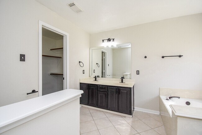 Building Photo - 14703 Concord Grove