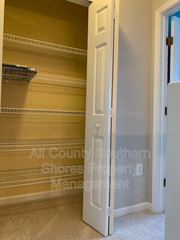 Building Photo - 970 Palisade Cir