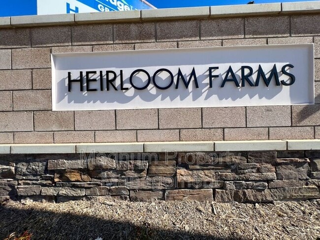 Building Photo - 40617 Birchfield Dr