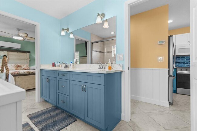 Building Photo - 3740 Gulf of Mexico Dr