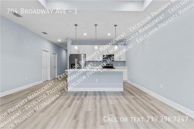 Building Photo - 704 Broadway Ave