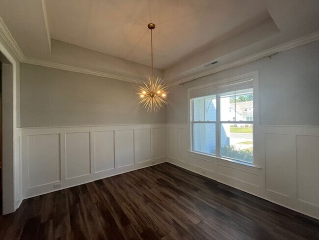 Building Photo - Experience Elegance and Privacy