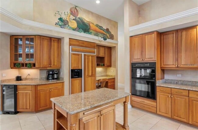 Building Photo - 2270 N Highland Ave