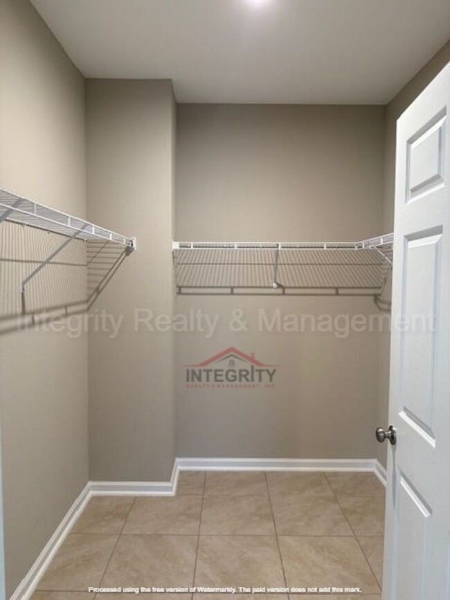 Building Photo - Beautiful 4 bed/ 2 bath in Eagle Landing