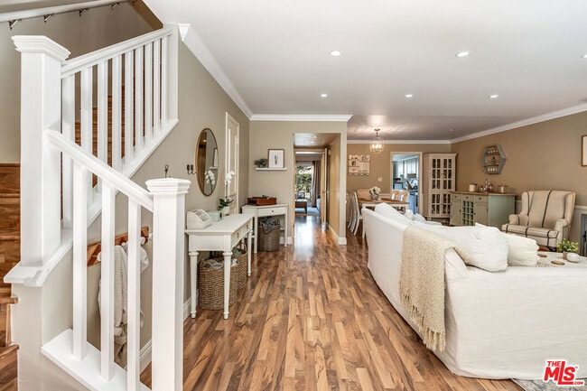 Building Photo - 4443 Saugus Ave