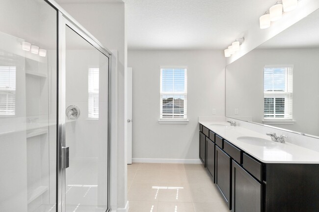 Building Photo - Beautiful 4/3 w/ Loft Energy Efficient Hom...