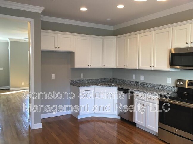 Building Photo - 3047 Newport Valley Cir