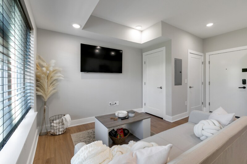 Building Photo - 3915 Ridge Ave