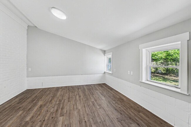 Building Photo - 106 Rahway Rd