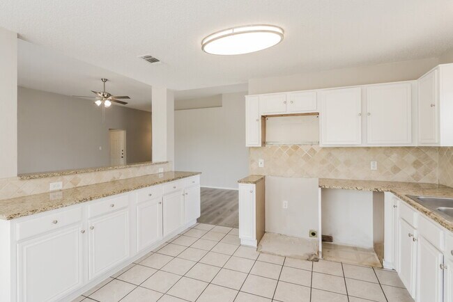 Building Photo - 1002 Aries Ct