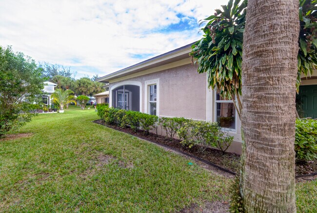 Building Photo - 1864 S Dovetail Dr