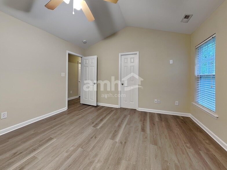 Building Photo - 236 Ber Creek Dr