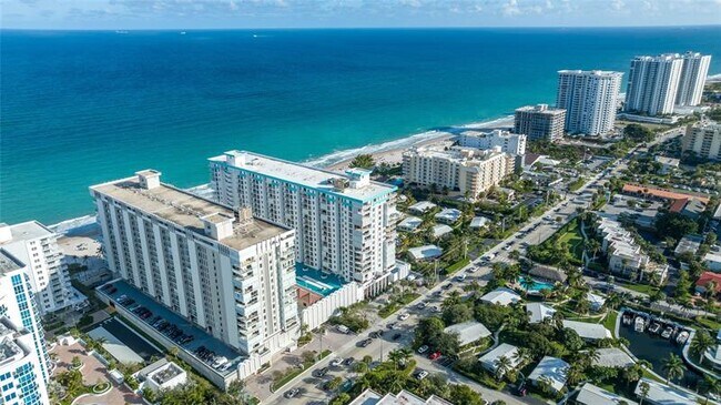 Building Photo - 1010 S Ocean Blvd