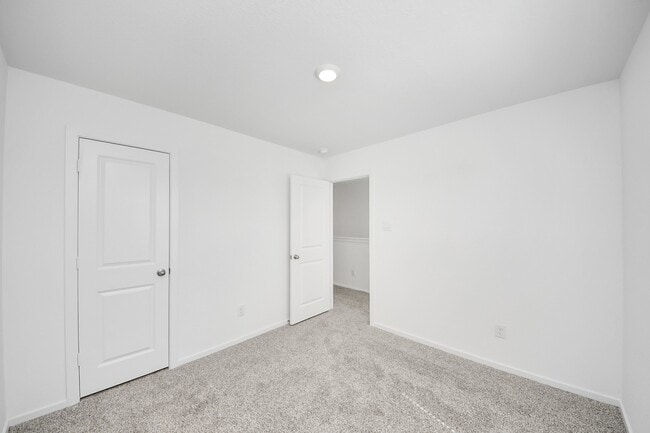 Building Photo - 6770 Bertner Ave