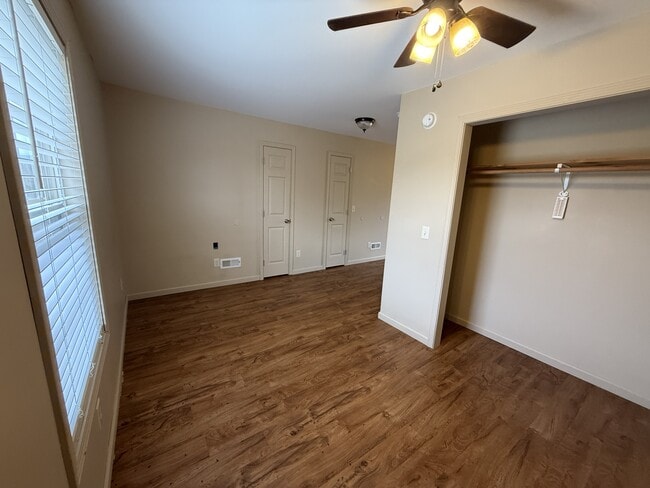 Building Photo - 3521 Mint Rd