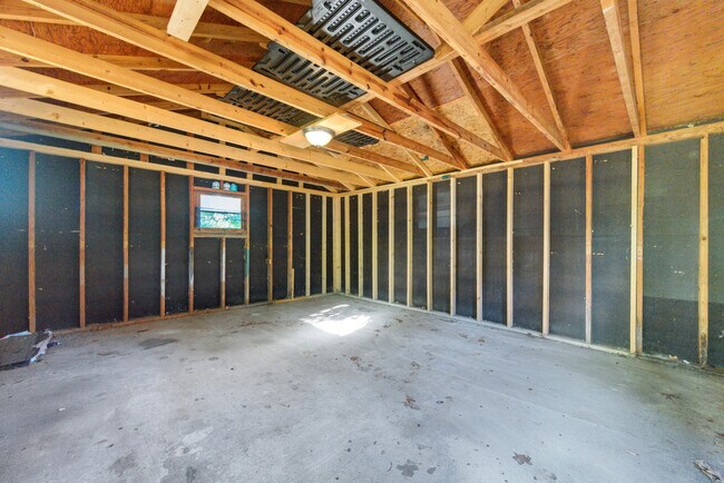 Building Photo - 60 Morrison Ave