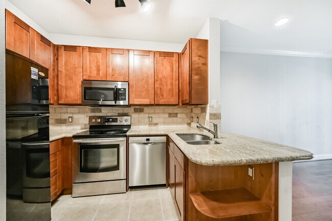 Building Photo - 3231 Allen Pkwy