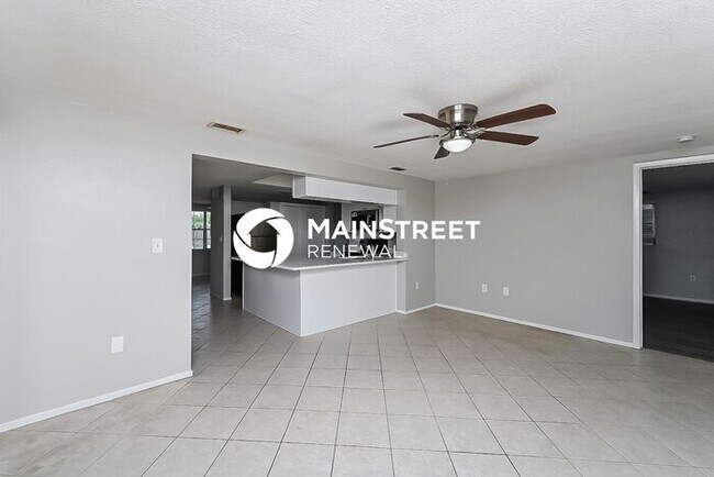 Building Photo - 3 Bedroom Pet-Friendly Home in PORT RICHEY, FL with Main Street Renewal