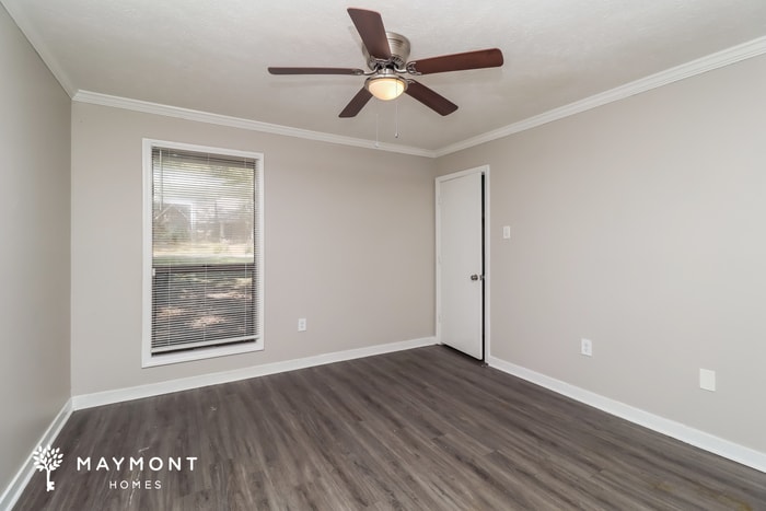 Building Photo - 523 Rusk Dr