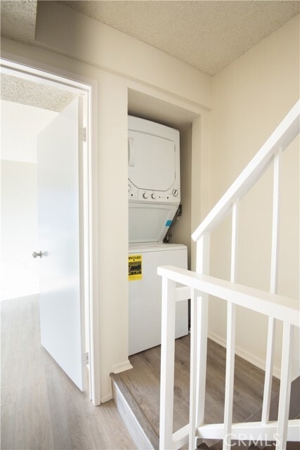 Building Photo - 458 Riverdale Dr