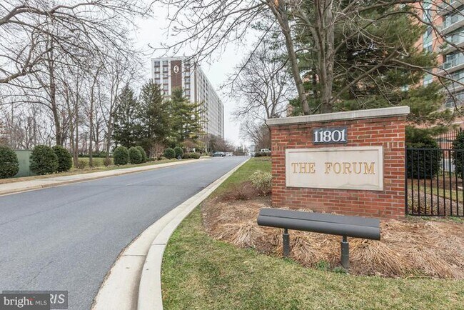 Forum Entrance Marker - 11801 Rockville Pike