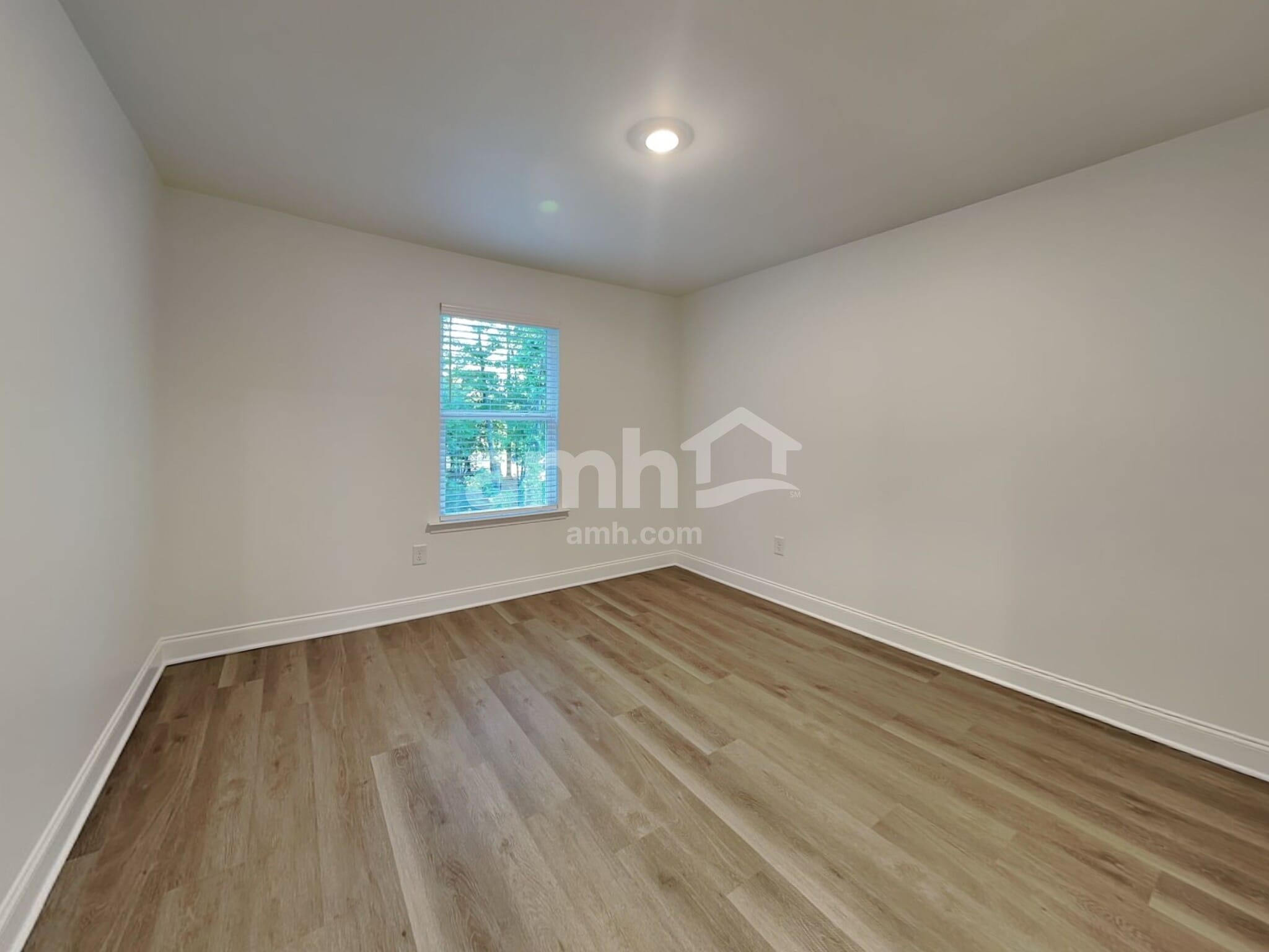 Building Photo - 910 Carnelian Ln