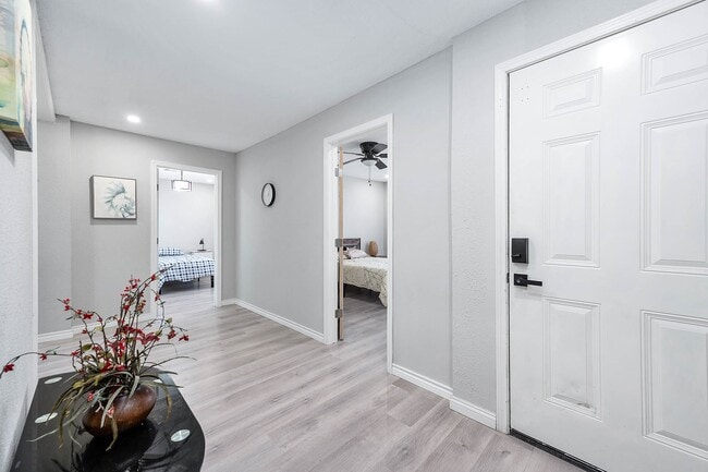 Building Photo - 4356 Phlox St