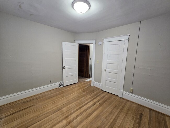 Building Photo - 349 17th St SE