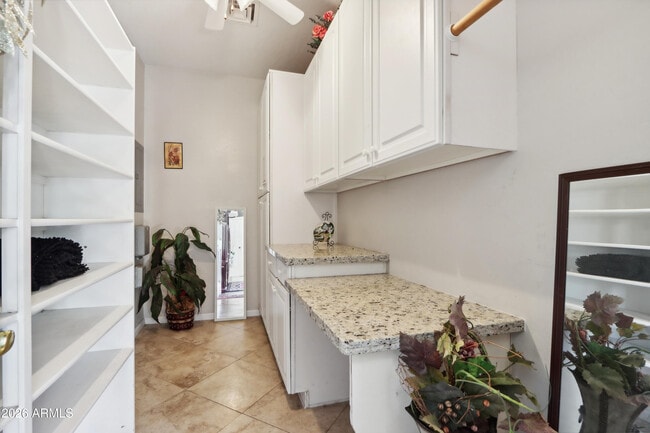 Building Photo - 2201 E Tahitian Way