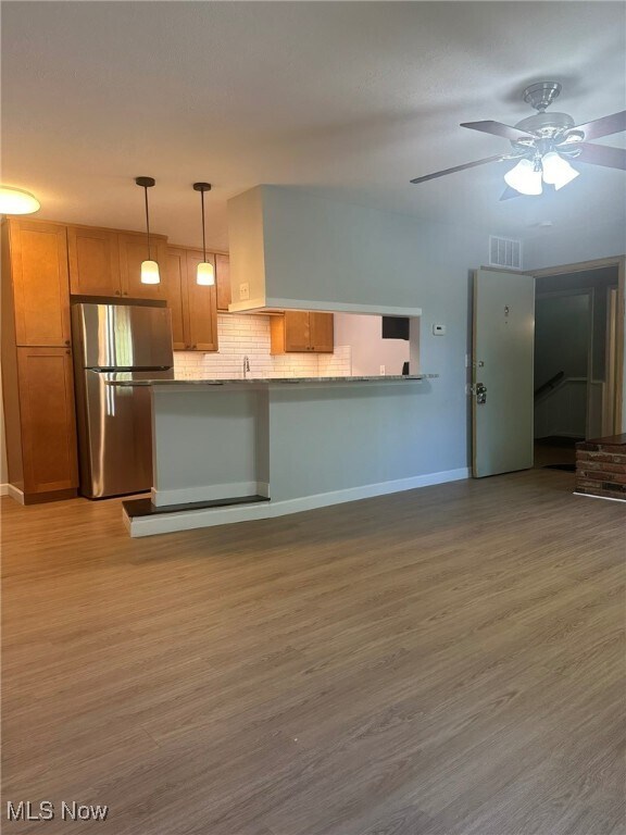 Building Photo - 7045 Carriage Hill Dr