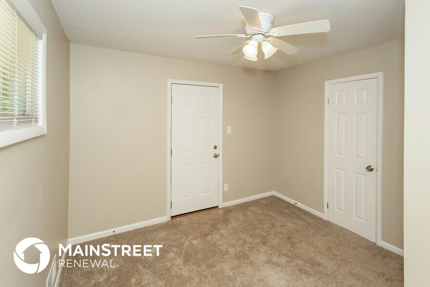 Building Photo - 2701 22nd St SW