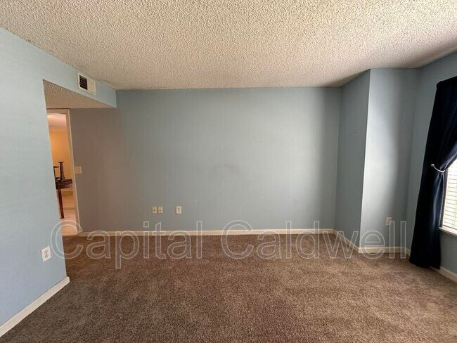 Building Photo - 2500 Winding Creek Blvd