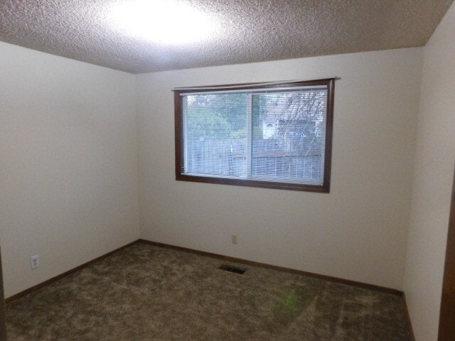 Building Photo - 3Bd/2Ba Single Story Home - Available to View!