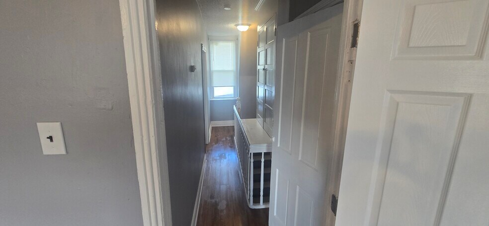 Building Photo - 404 Rutherford Ave