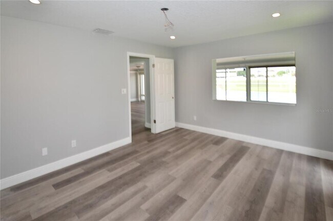 Building Photo - 6690 Burning Tree Dr