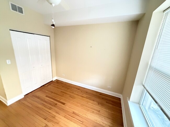 Building Photo - 3607 W Leland Ave