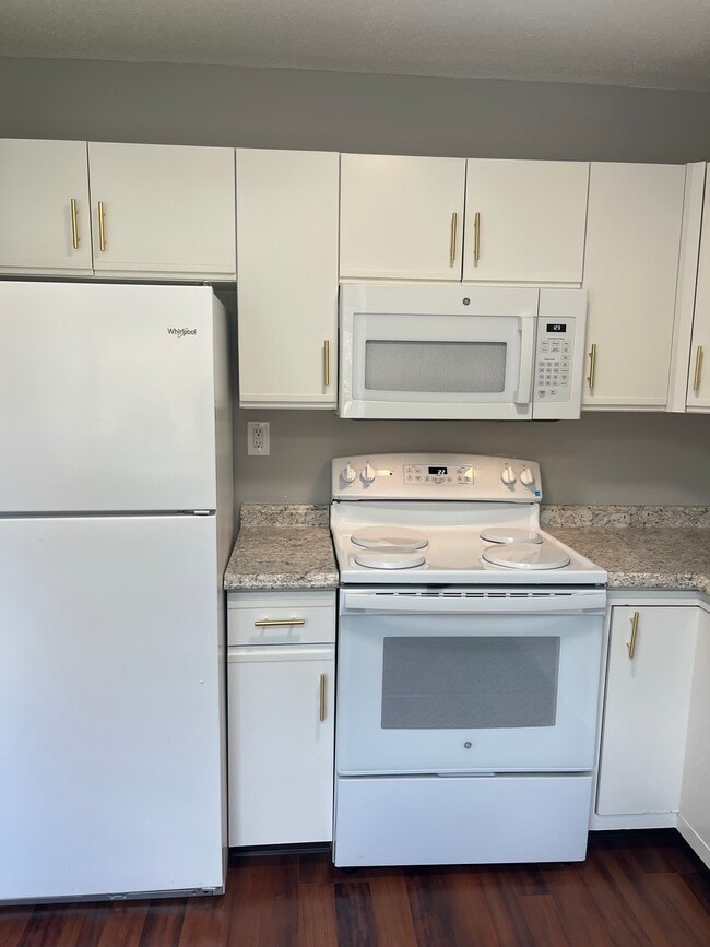 Building Photo - 116 Hilltop Dr