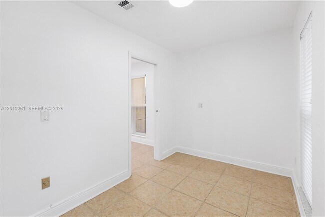 Building Photo - 5770 SW 55th St