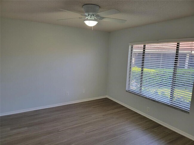 Building Photo - 18318 Aintree Ct