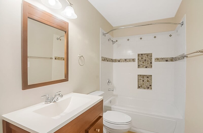 Building Photo - 911 Buckingham Rd