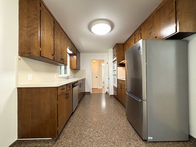Building Photo - Charming 3BR/2BA Home in West Menlo Park