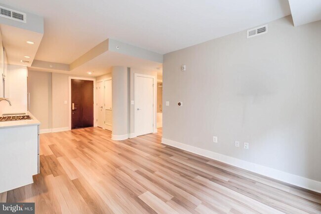 Building Photo - 1311 13th St NW