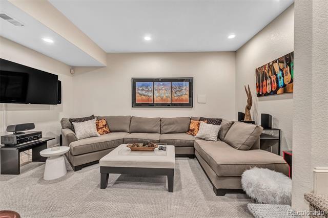 Building Photo - 423 S Humboldt St