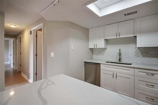 Building Photo - 138 Hunter Lake Dr