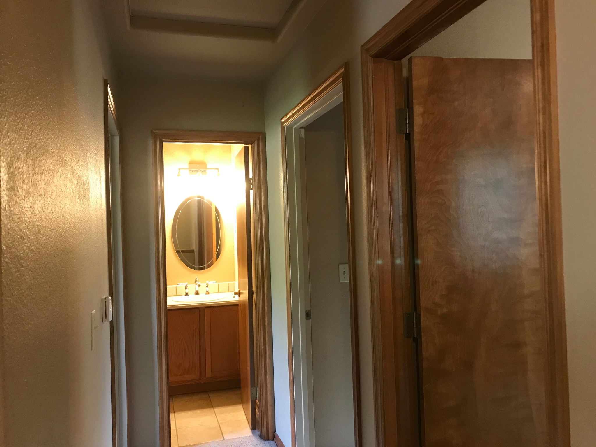 Building Photo - 617 S Sherwood St