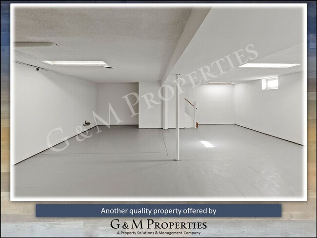 Building Photo - Rarely Available 3-Bedroom Rental - Fairport Schools!!